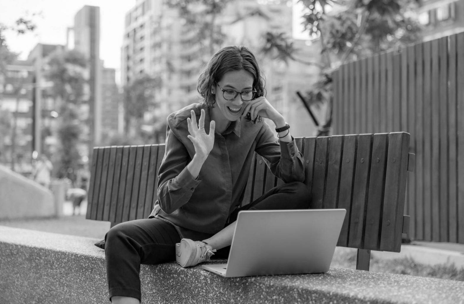 Équipe dulionexra travaillant sur des analyses comparatives